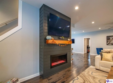 Park Avenue, Elizabethtown, Kentucky 42701, ,4 BathroomsBathrooms,For Sale,Park Avenue,HK24004534