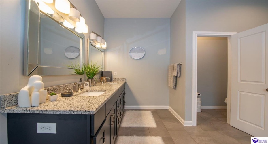 Park Avenue, Elizabethtown, Kentucky 42701, ,4 BathroomsBathrooms,For Sale,Park Avenue,HK24004534