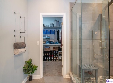 Park Avenue, Elizabethtown, Kentucky 42701, ,4 BathroomsBathrooms,For Sale,Park Avenue,HK24004534