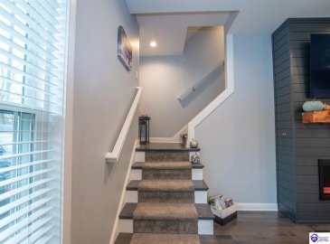 Park Avenue, Elizabethtown, Kentucky 42701, ,4 BathroomsBathrooms,For Sale,Park Avenue,HK24004534