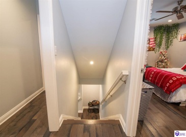 Park Avenue, Elizabethtown, Kentucky 42701, ,4 BathroomsBathrooms,For Sale,Park Avenue,HK24004534