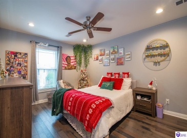 Park Avenue, Elizabethtown, Kentucky 42701, ,4 BathroomsBathrooms,For Sale,Park Avenue,HK24004534