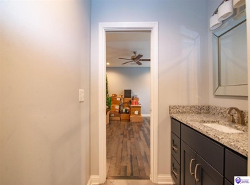 Park Avenue, Elizabethtown, Kentucky 42701, ,4 BathroomsBathrooms,For Sale,Park Avenue,HK24004534