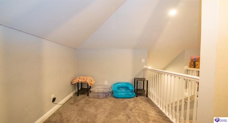 Park Avenue, Elizabethtown, Kentucky 42701, ,4 BathroomsBathrooms,For Sale,Park Avenue,HK24004534