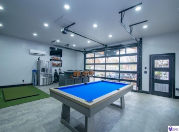 Park Avenue, Elizabethtown, Kentucky 42701, ,4 BathroomsBathrooms,For Sale,Park Avenue,HK24004534