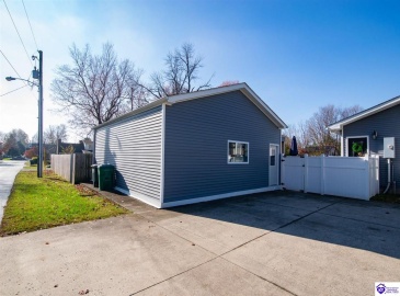 Park Avenue, Elizabethtown, Kentucky 42701, ,4 BathroomsBathrooms,For Sale,Park Avenue,HK24004534