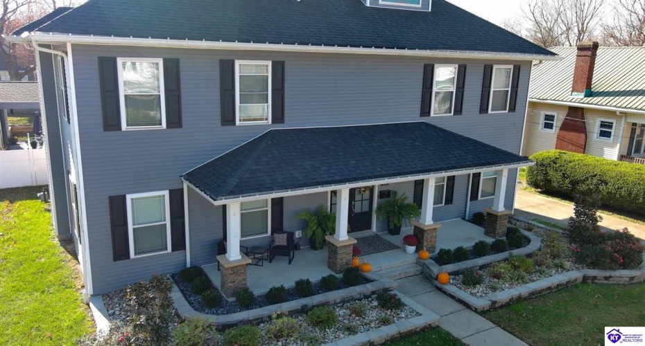 Park Avenue, Elizabethtown, Kentucky 42701, ,4 BathroomsBathrooms,For Sale,Park Avenue,HK24004534