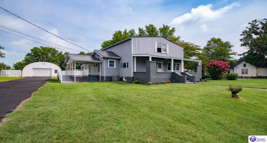 Main Street, Cecilia, Kentucky 42724, ,3 BathroomsBathrooms,For Sale,Main Street,HK24002760