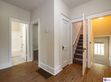 Main Street, Cecilia, Kentucky 42724, ,3 BathroomsBathrooms,For Sale,Main Street,HK24002760