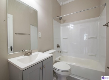 Main Street, Cecilia, Kentucky 42724, ,3 BathroomsBathrooms,For Sale,Main Street,HK24002760