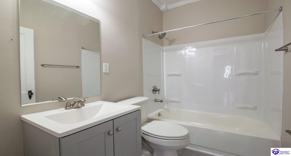 Main Street, Cecilia, Kentucky 42724, ,3 BathroomsBathrooms,For Sale,Main Street,HK24002760