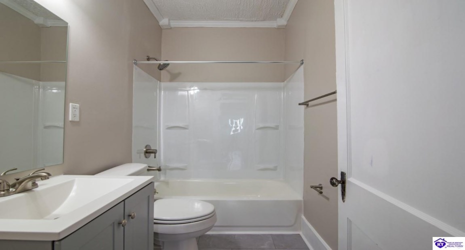 Main Street, Cecilia, Kentucky 42724, ,3 BathroomsBathrooms,For Sale,Main Street,HK24002760