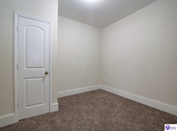 Main Street, Cecilia, Kentucky 42724, ,3 BathroomsBathrooms,For Sale,Main Street,HK24002760