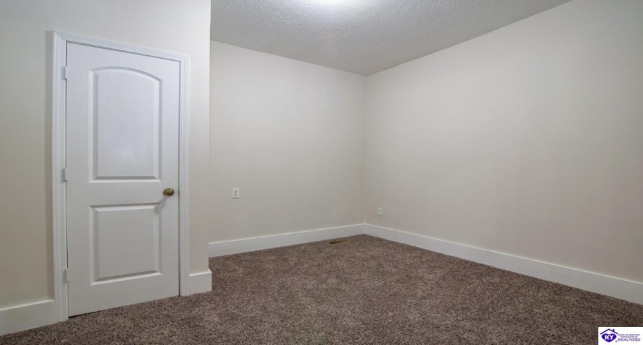 Main Street, Cecilia, Kentucky 42724, ,3 BathroomsBathrooms,For Sale,Main Street,HK24002760