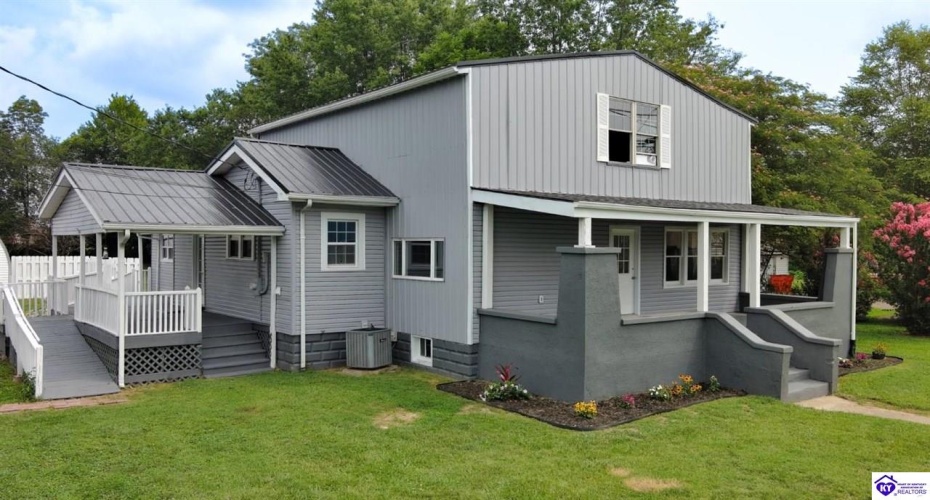 Main Street, Cecilia, Kentucky 42724, ,3 BathroomsBathrooms,For Sale,Main Street,HK24002760