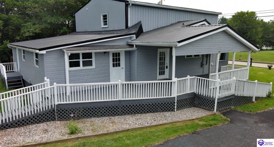 Main Street, Cecilia, Kentucky 42724, ,3 BathroomsBathrooms,For Sale,Main Street,HK24002760