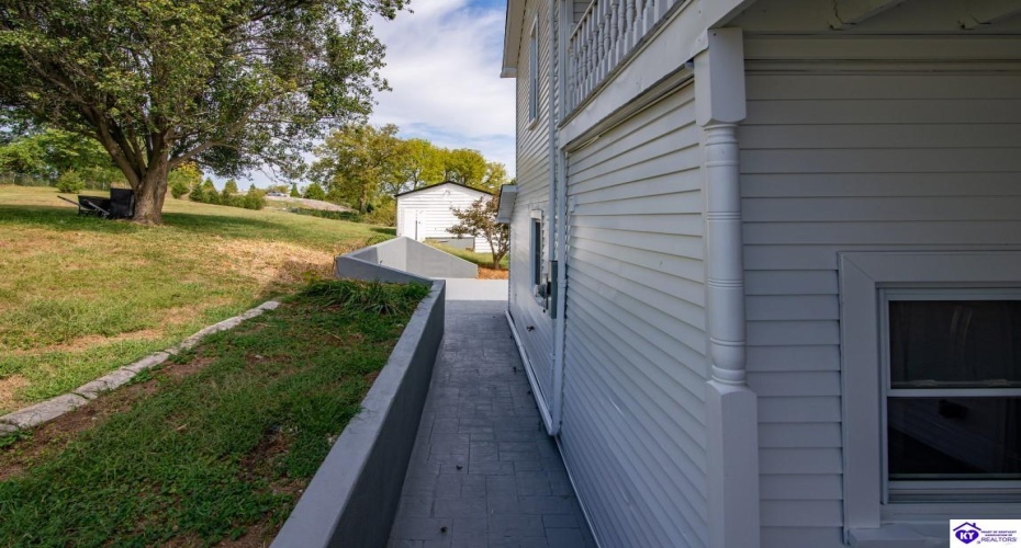 Main Street, Brandenburg, Kentucky 40108, ,6 BathroomsBathrooms,For Sale,Main Street,HK24004535