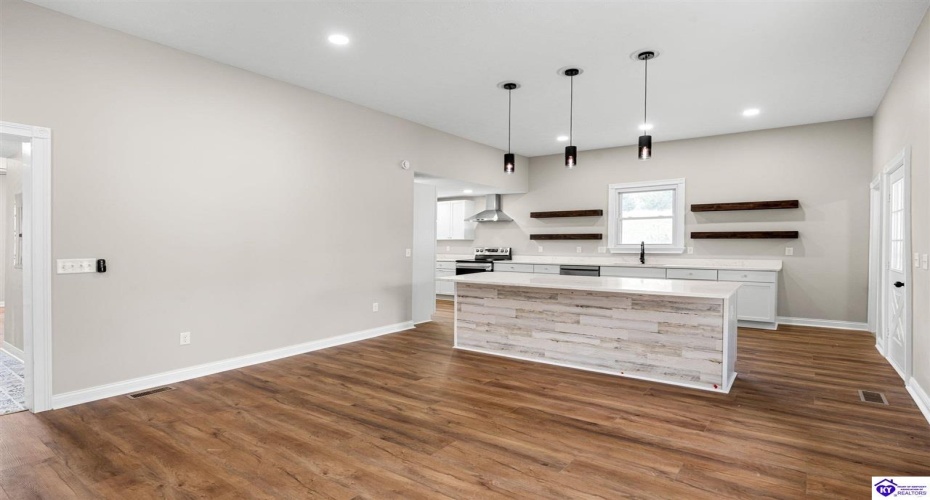 Main Street, Brandenburg, Kentucky 40108, ,6 BathroomsBathrooms,For Sale,Main Street,HK24004535