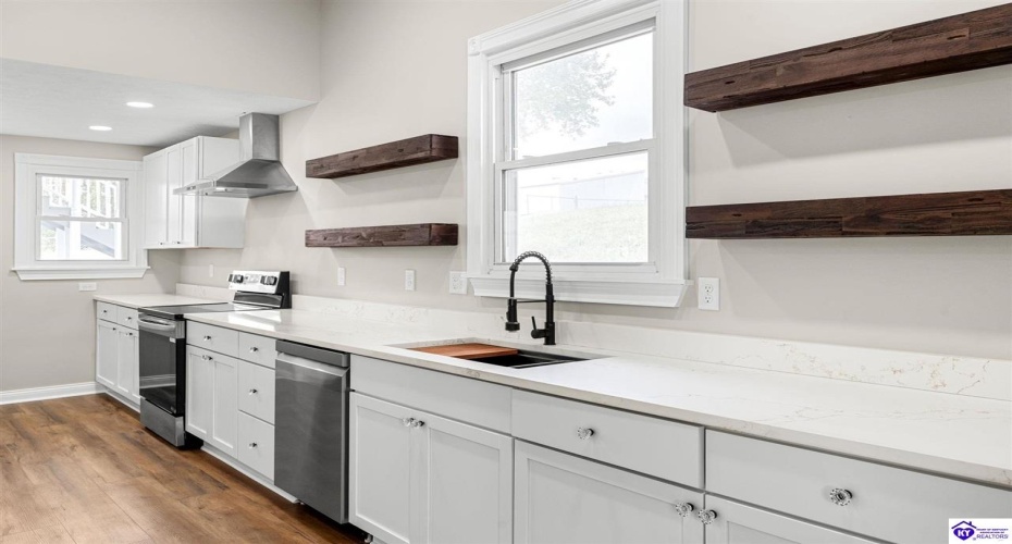 Main Street, Brandenburg, Kentucky 40108, ,6 BathroomsBathrooms,For Sale,Main Street,HK24004535