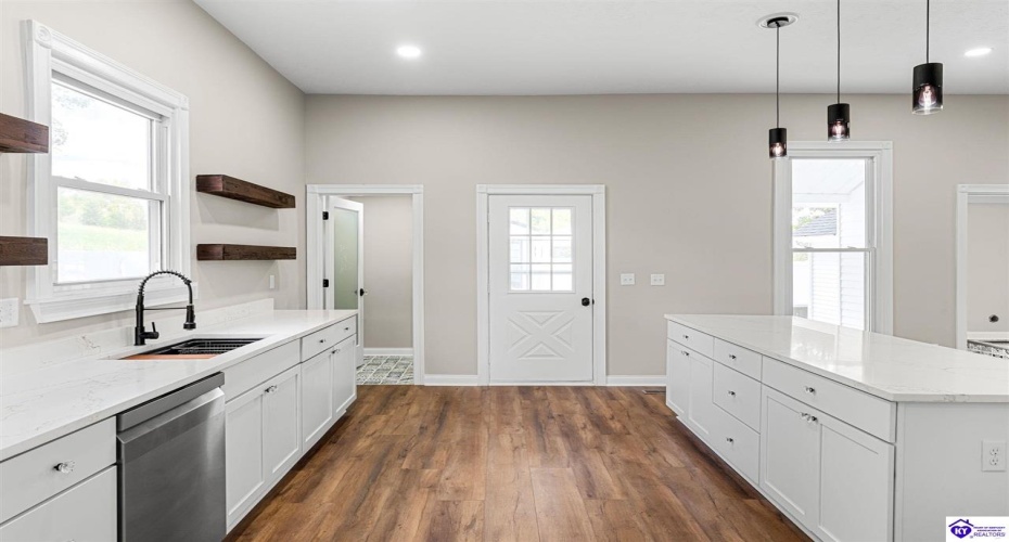 Main Street, Brandenburg, Kentucky 40108, ,6 BathroomsBathrooms,For Sale,Main Street,HK24004535