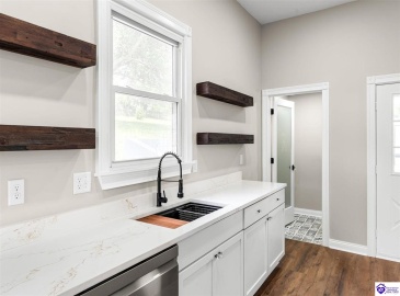 Main Street, Brandenburg, Kentucky 40108, ,6 BathroomsBathrooms,For Sale,Main Street,HK24004535