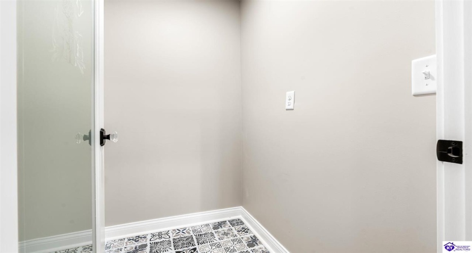 Main Street, Brandenburg, Kentucky 40108, ,6 BathroomsBathrooms,For Sale,Main Street,HK24004535