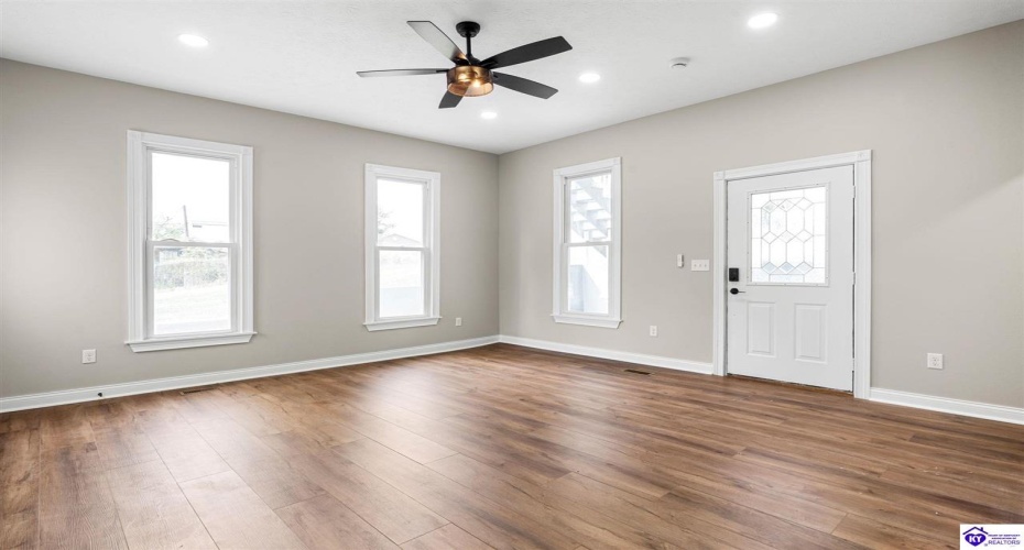 Main Street, Brandenburg, Kentucky 40108, ,6 BathroomsBathrooms,For Sale,Main Street,HK24004535