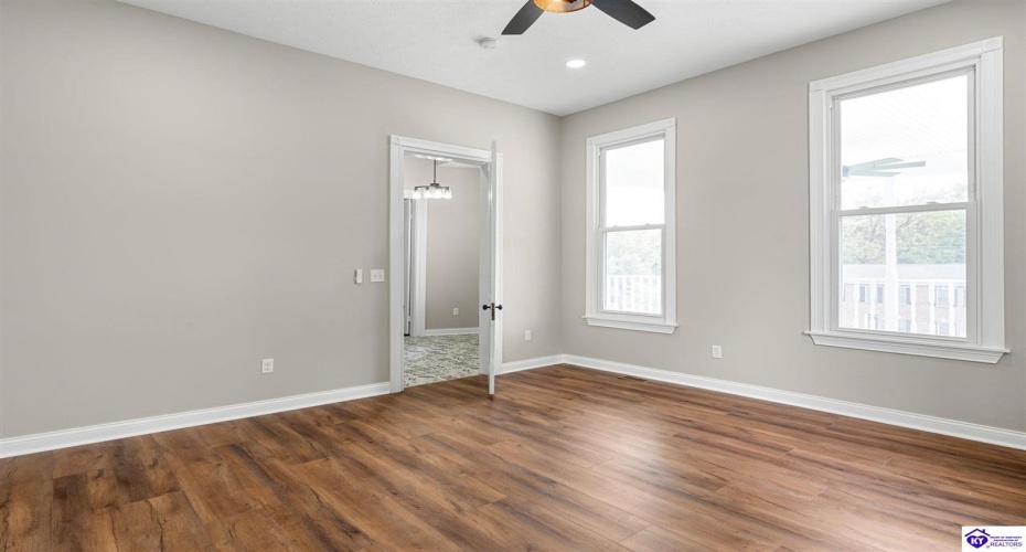 Main Street, Brandenburg, Kentucky 40108, ,6 BathroomsBathrooms,For Sale,Main Street,HK24004535