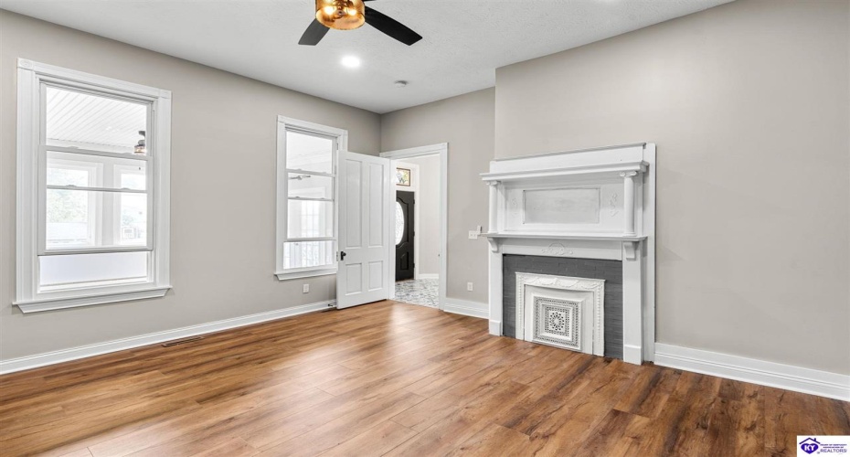 Main Street, Brandenburg, Kentucky 40108, ,6 BathroomsBathrooms,For Sale,Main Street,HK24004535