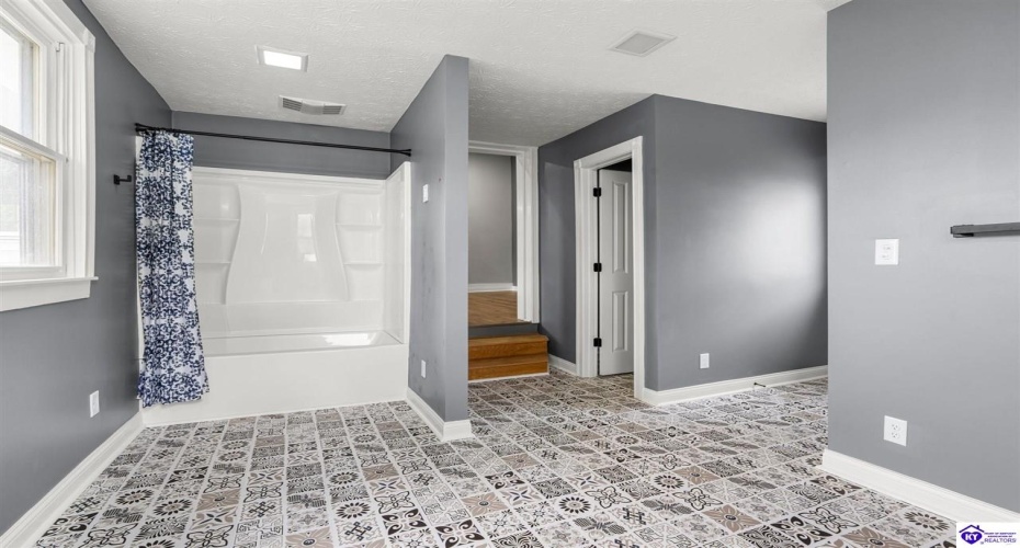 Main Street, Brandenburg, Kentucky 40108, ,6 BathroomsBathrooms,For Sale,Main Street,HK24004535