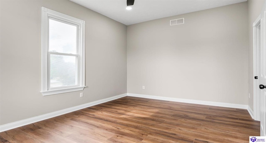 Main Street, Brandenburg, Kentucky 40108, ,6 BathroomsBathrooms,For Sale,Main Street,HK24004535