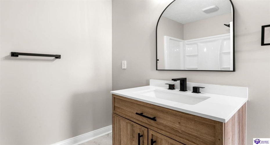 Main Street, Brandenburg, Kentucky 40108, ,6 BathroomsBathrooms,For Sale,Main Street,HK24004535