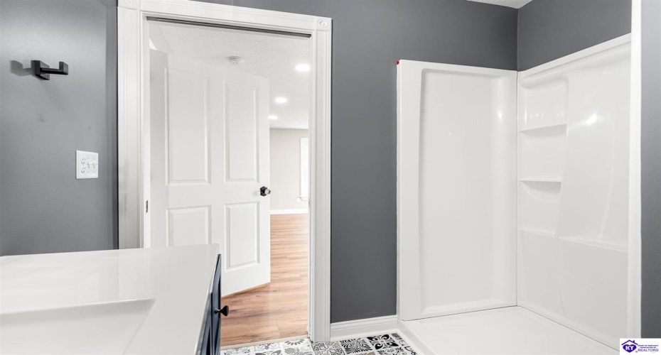 Main Street, Brandenburg, Kentucky 40108, ,6 BathroomsBathrooms,For Sale,Main Street,HK24004535