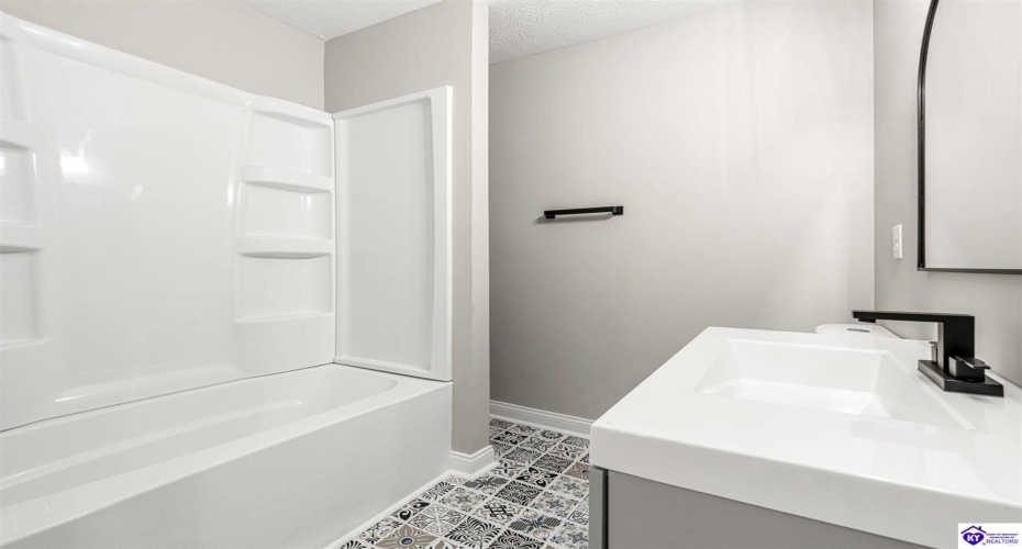 Main Street, Brandenburg, Kentucky 40108, ,6 BathroomsBathrooms,For Sale,Main Street,HK24004535