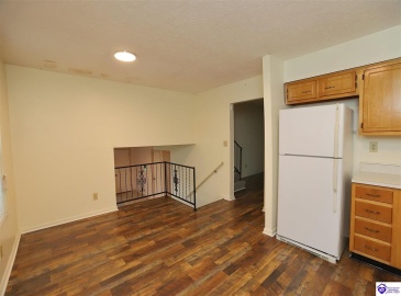 Glenwood Drive, Radcliff, Kentucky 40160, ,2 BathroomsBathrooms,For Sale,Glenwood Drive,HK24004536