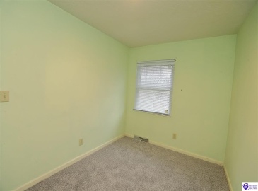 Glenwood Drive, Radcliff, Kentucky 40160, ,2 BathroomsBathrooms,For Sale,Glenwood Drive,HK24004536