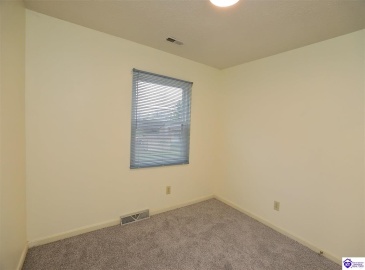 Glenwood Drive, Radcliff, Kentucky 40160, ,2 BathroomsBathrooms,For Sale,Glenwood Drive,HK24004536