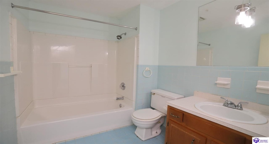 Glenwood Drive, Radcliff, Kentucky 40160, ,2 BathroomsBathrooms,For Sale,Glenwood Drive,HK24004536