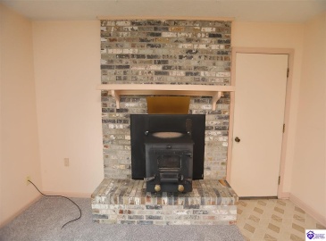 Glenwood Drive, Radcliff, Kentucky 40160, ,2 BathroomsBathrooms,For Sale,Glenwood Drive,HK24004536