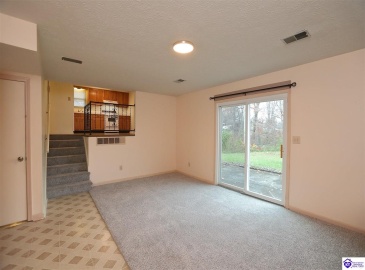 Glenwood Drive, Radcliff, Kentucky 40160, ,2 BathroomsBathrooms,For Sale,Glenwood Drive,HK24004536