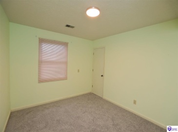 Glenwood Drive, Radcliff, Kentucky 40160, ,2 BathroomsBathrooms,For Sale,Glenwood Drive,HK24004536