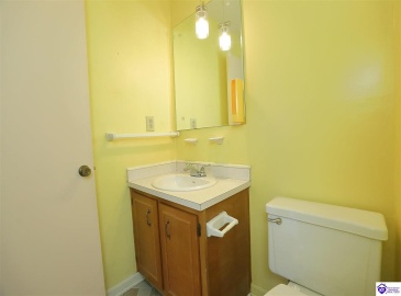 Glenwood Drive, Radcliff, Kentucky 40160, ,2 BathroomsBathrooms,For Sale,Glenwood Drive,HK24004536