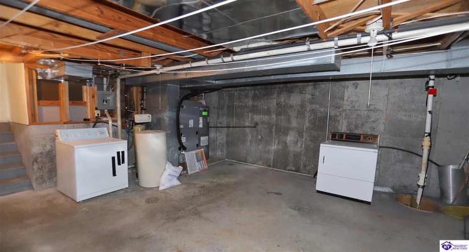 Glenwood Drive, Radcliff, Kentucky 40160, ,2 BathroomsBathrooms,For Sale,Glenwood Drive,HK24004536