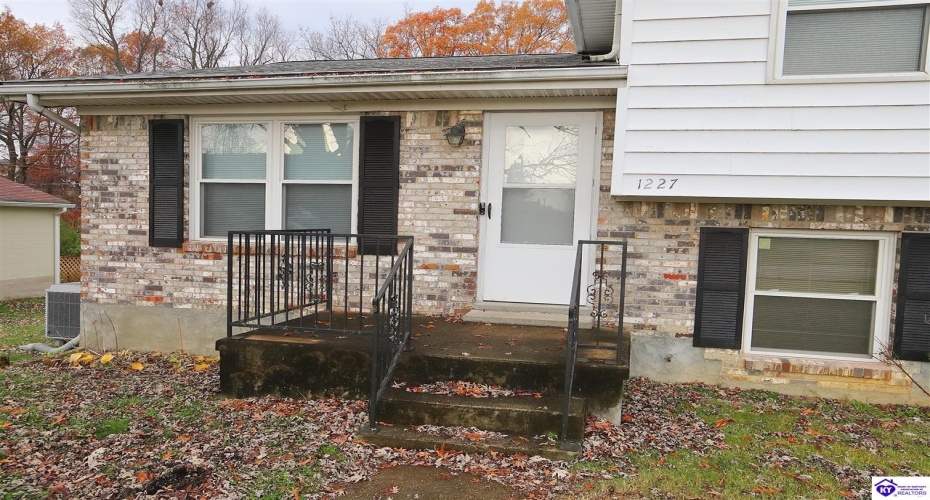 Glenwood Drive, Radcliff, Kentucky 40160, ,2 BathroomsBathrooms,For Sale,Glenwood Drive,HK24004536