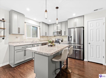 Boulders West Drive, Shepherdsville, Kentucky 42701, ,2 BathroomsBathrooms,For Sale,Boulders West Drive,HK24004537