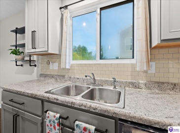 Boulders West Drive, Shepherdsville, Kentucky 42701, ,2 BathroomsBathrooms,For Sale,Boulders West Drive,HK24004537