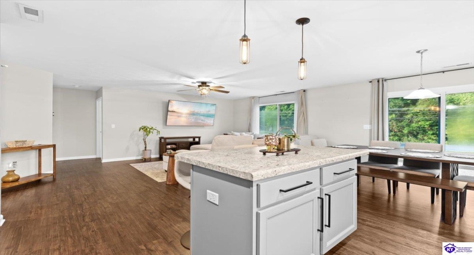 Boulders West Drive, Shepherdsville, Kentucky 42701, ,2 BathroomsBathrooms,For Sale,Boulders West Drive,HK24004537