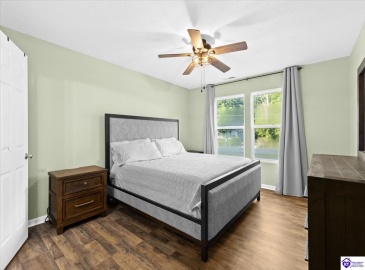 Boulders West Drive, Shepherdsville, Kentucky 42701, ,2 BathroomsBathrooms,For Sale,Boulders West Drive,HK24004537