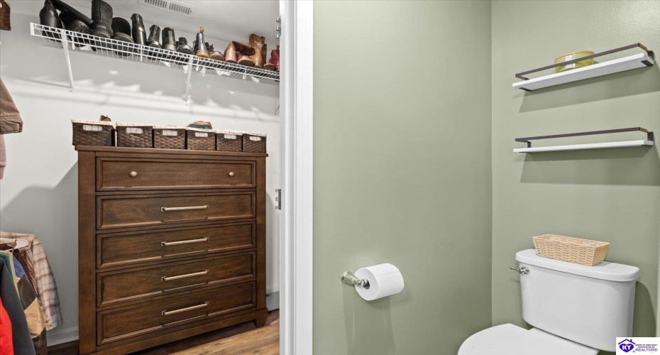 Boulders West Drive, Shepherdsville, Kentucky 42701, ,2 BathroomsBathrooms,For Sale,Boulders West Drive,HK24004537