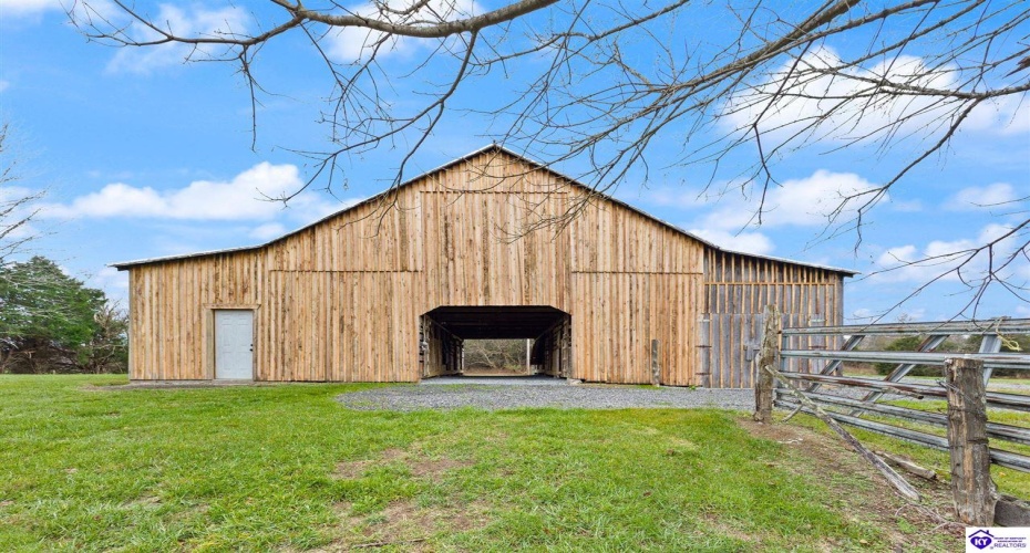 Elam Perkins Road, Greensburg, Kentucky 42743, ,2 BathroomsBathrooms,For Sale,Elam Perkins Road,HK24004538